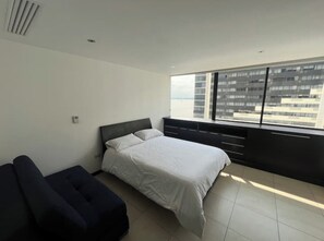 2 chambres, fer et planche à repasser, Wi-Fi, literie fournie