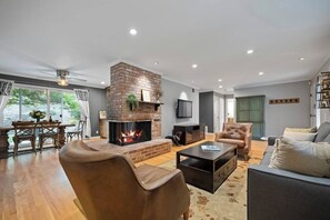 TV, fireplace, video games, offices