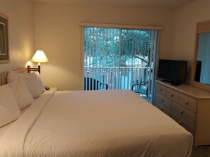 3 bedrooms, iron/ironing board, WiFi, bed sheets - Adorable Townhouse at Magic Resort no fees-1064 (Kissimmee)