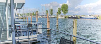 2 bedroom awesome ship in Lelystad