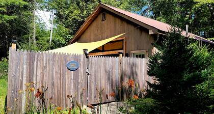 Private Forest Retreat • Spa Bath • Near the Coast • Central Midcoast Hub