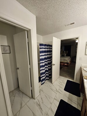 5 chambres, Wi-Fi, literie fournie