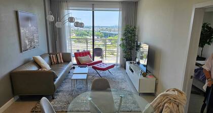 GYM, WiFi, Pool, private parking, wifi, restaurants, night places, supermarkets