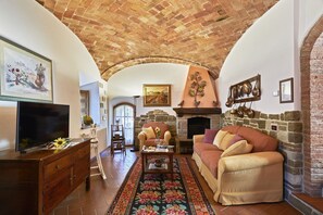 تلفزيون، مدفأة