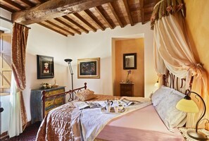 7 Schlafzimmer, Bügeleisen/Bügelbrett, Reisekinderbett, WLAN