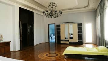 4 bedrooms, memory-foam beds, minibar, in-room safe