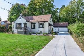 Exterior - Luxury Cleveland Home W/ Fitness Equipment & Yard (Parma Heights)