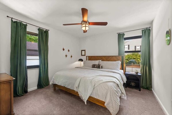 3 bedrooms, iron/ironing board, travel crib, WiFi