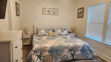 3 habitaciones, tabla de planchar con plancha, wifi y ropa de cama