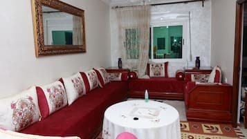 Basic Suite, City View | 3 bedrooms, blackout drapes, soundproofing, iron/ironing board