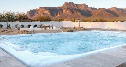 Views - Heated Pool - 10 person Hot Tub - Golf - Game Room - Pickleball Court