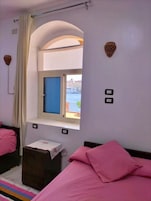 Triple Room, River View | Free WiFi