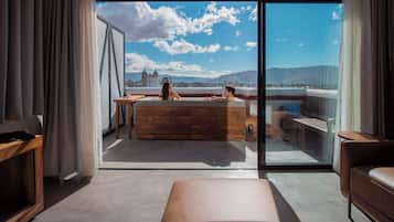 Suite de diseñador, balcón, vista a la ciudad | Vista desde la habitación