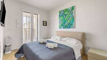 1 habitación, tabla de planchar con plancha, wifi y ropa de cama
