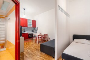 2 dormitorios, tabla de planchar con plancha, wifi y ropa de cama