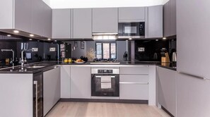 Private kitchen - Oxford Circus Apartments (London)