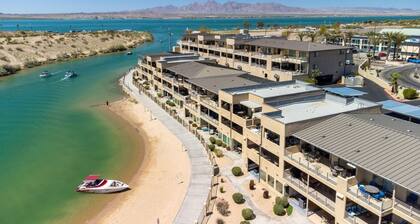 Amazing Remodeled Lake Havasu Condo / Kingsview - steps from the London Bridge!