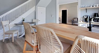 Miller House-Modern Remodel 2BR Historic Townhome blocks to downtown Noblesville