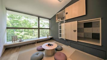 Cabin, Non Smoking, Shared Bathroom | 1 bedroom, in-room safe, free WiFi