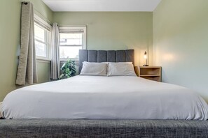 3 habitaciones, tabla de planchar con plancha, wifi y ropa de cama