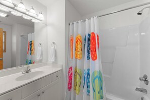 Shower - 5120- Just Chillin, a spacious 4-bed, 3.5-bath home in Kill Devil Hills, perfect for up to 8. (Kill Devil Hills)