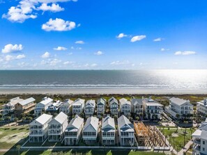 Beach nearby - East end, Pet friendly home, Nearby to Beach (Galveston)