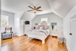 3 soveværelser, skrivebord, strygejern/strygebræt, gratis Wi-Fi