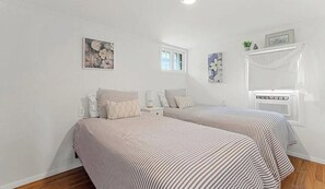 4 多间卧室、熨斗/熨衣板、免费 WiFi、床单