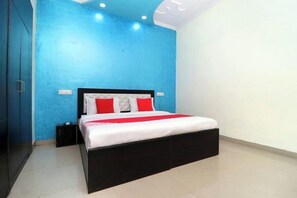 Iron/ironing board, free WiFi - Hotel Omni (Chandigarh)