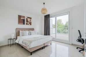 2 bedrooms, iron/ironing board, WiFi, bed sheets - Blueground | Am Ring, private w/ d, furnished (Basel)