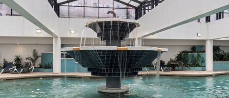 Piscina coperta, una piscina riscaldata
