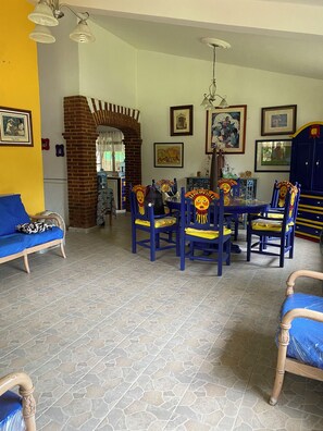 Dining - Beautiful house to rest, with pool and an incredible view (Mor.)