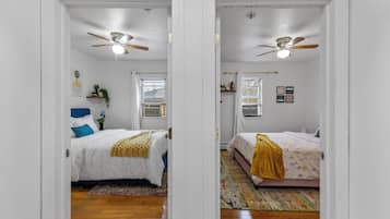 4 habitaciones, escritorio, tabla de planchar con plancha y wifi