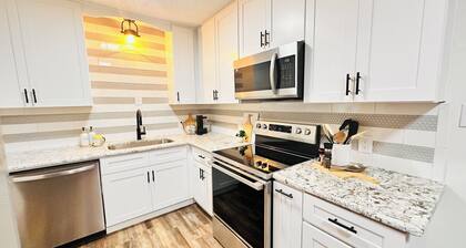 Charming 2-bedroom house in Ardmore with AC, WiFi. Enjoy your stay