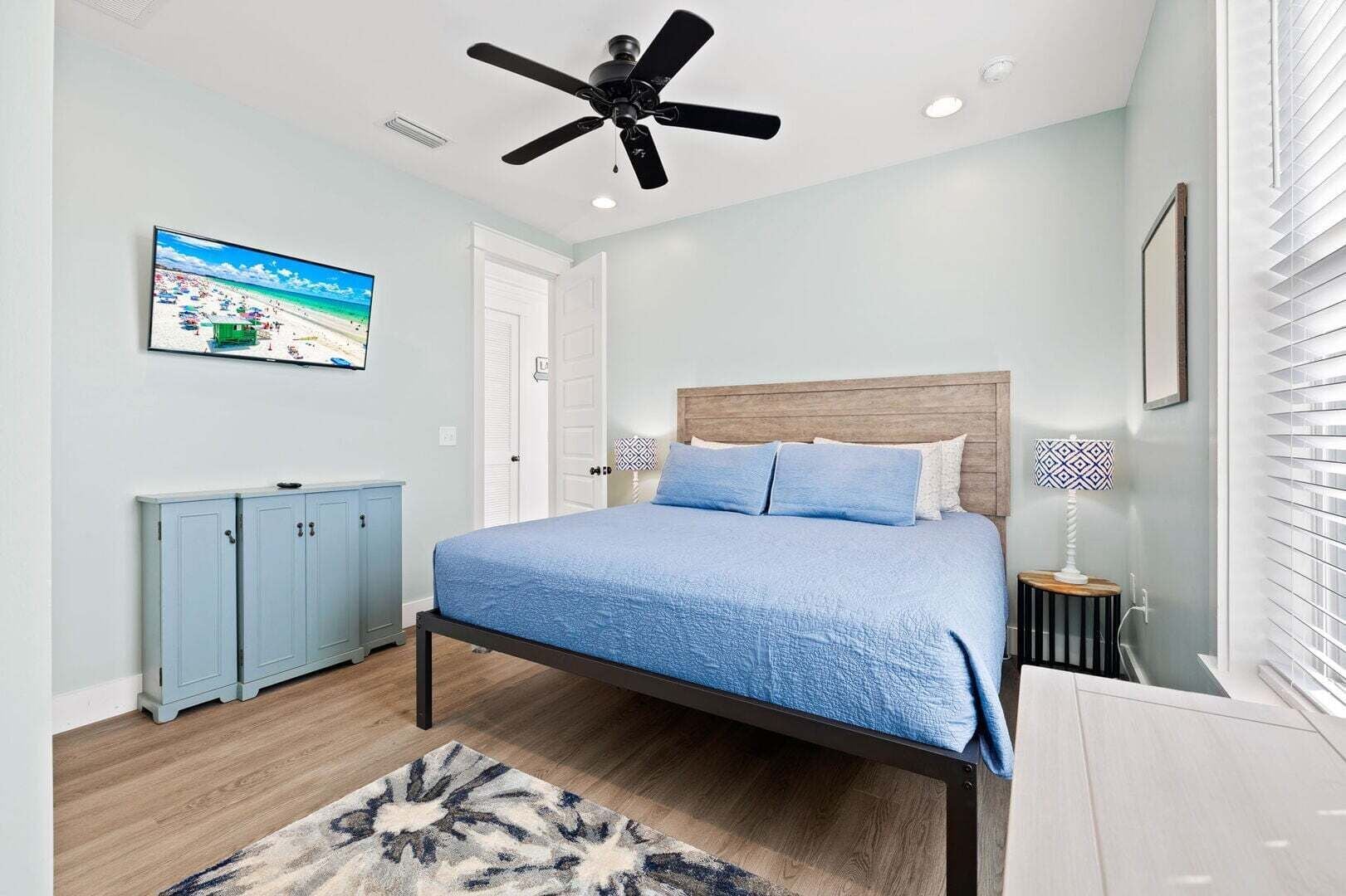 6 habitaciones, tabla de planchar con plancha y wifi gratis 