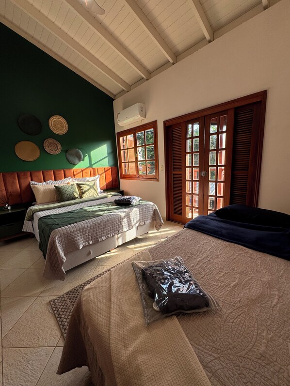 2 bedrooms, bed sheets