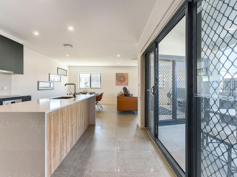 Newly spacious top level good view near city apartment Brisbane Vrbo