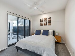 3 bedrooms, WiFi, bed sheets