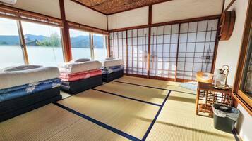 Quadruple Room, Mountain View | Free WiFi