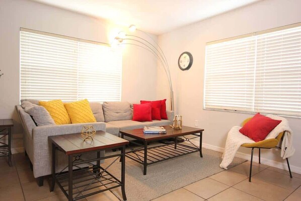 Televisión, oficina