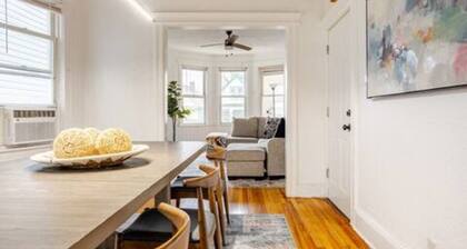 Skyline Views 3BR - Manhattan at Your Doorstep