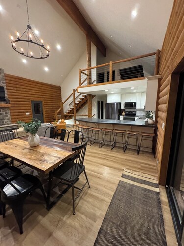 Superb cabin with WiFi in the heart of Eagle Point Ski Resort