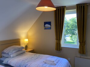 3 Schlafzimmer, Bügeleisen/Bügelbrett, Reisekinderbett, WLAN