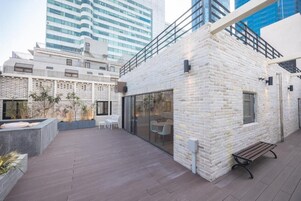 *Open Special Rate* Pool Villa(OTT 6+Premium ACE Bed/Bedding+Styler+MassageChair+LivingRoom+Kitchen) | Terrace/patio