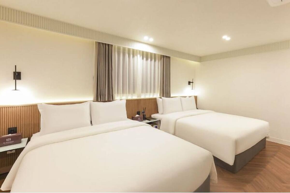 *Open Special Rate* Premium Twin (OTT 6 Types + Double 2 + Bathtub + Premium ACE Bed/Bedding+Styler)