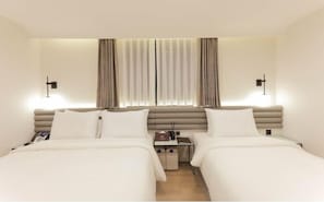 *Open Special Rate* Deluxe Twin (OTT6Types+Double1/Single1+Bathtub + Premium ACE Bed/Bedding+Styler)