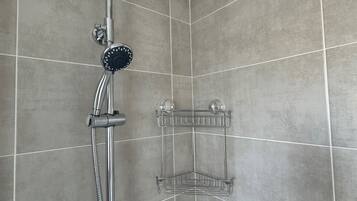 House | Bathroom | Shower, towels