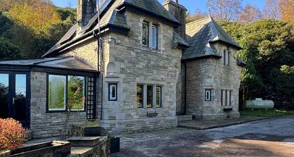 Cosy 4-bed Cottage - Scenic Retreat, Aga & Wifi