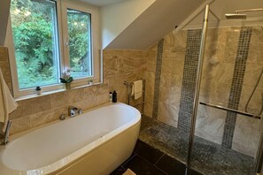 House | Bathroom | Separate bathtub and shower, deep-soaking bathtub, free toiletries - Cosy 4-bed Cottage - Scenic Retreat, Aga & Wifi (Bolton)