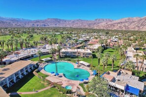 Outdoor pool, a heated pool - Location, Location, Location - Shadow Mountain Resort South Palm Desert  (Palm Desert)